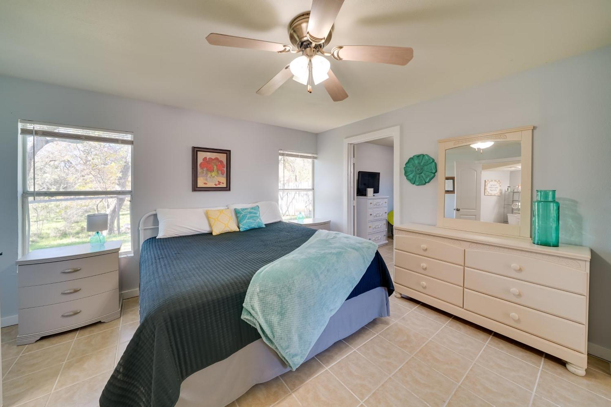 Cozy Bandera Cottage With Medina River Access! Bagian luar foto