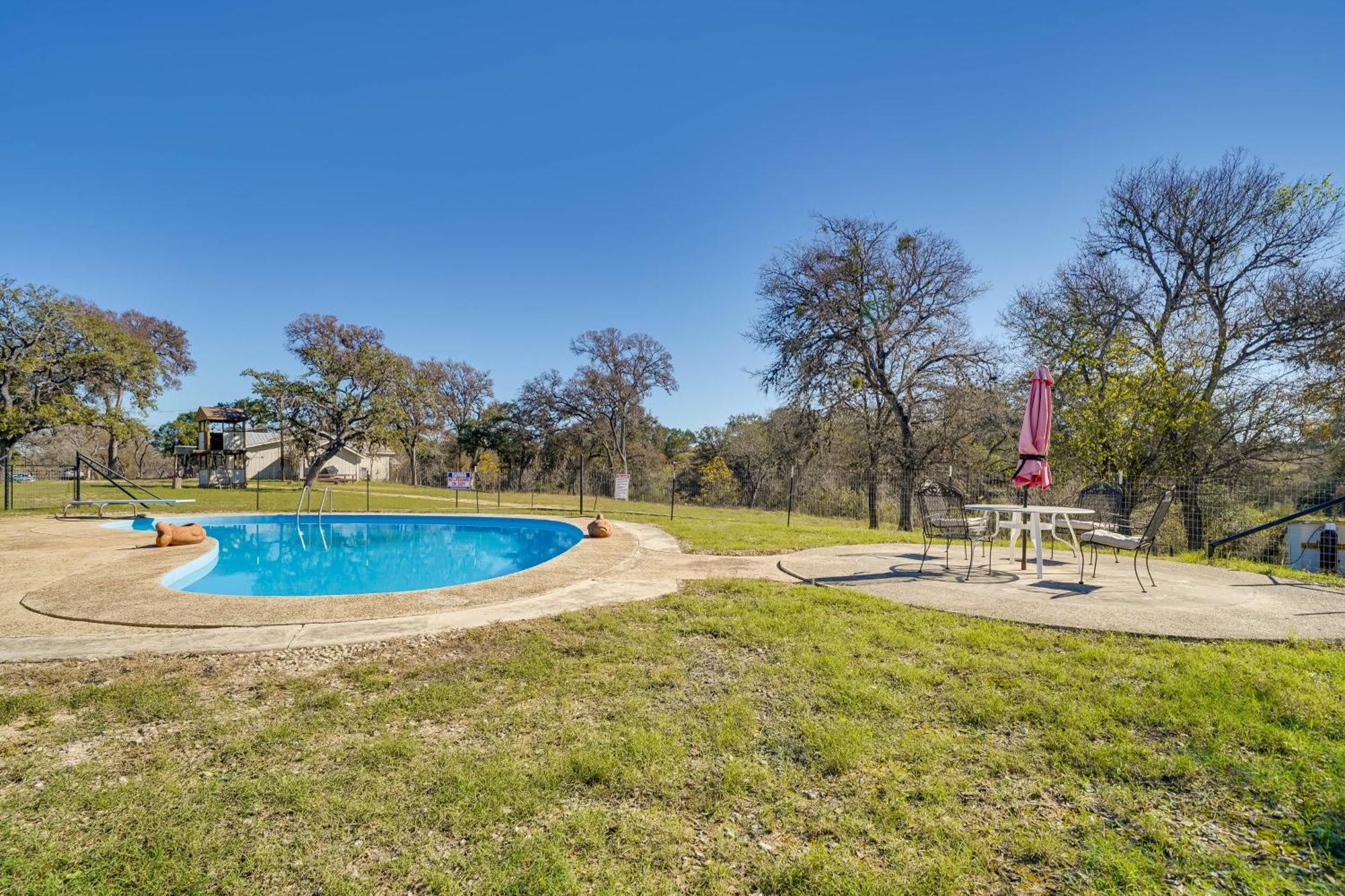 Cozy Bandera Cottage With Medina River Access! Bagian luar foto