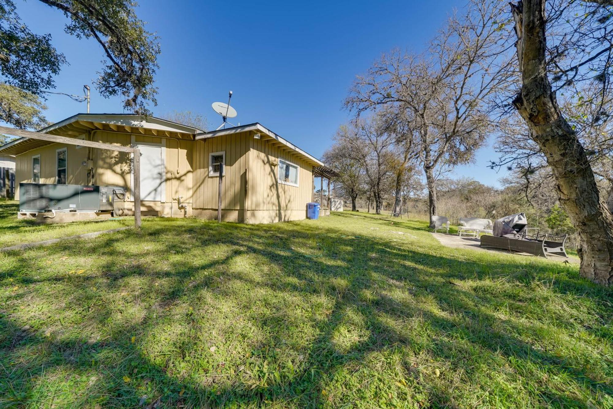 Cozy Bandera Cottage With Medina River Access! Bagian luar foto